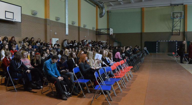 Szkolne Dni Bezpieczeństwa Cyfrowego w V LO im. Jana Heweliusza w Legnicy