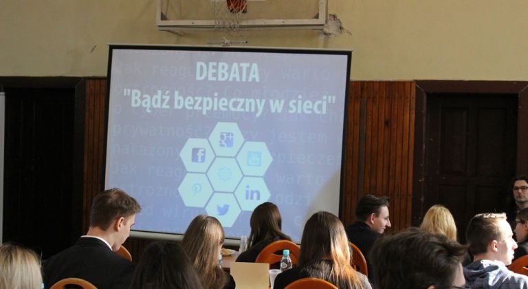 Uczestnictwo w debacie profilaktycznej nt. cyberbezpieczeństwa - "Bądź bezpieczny w sieci".