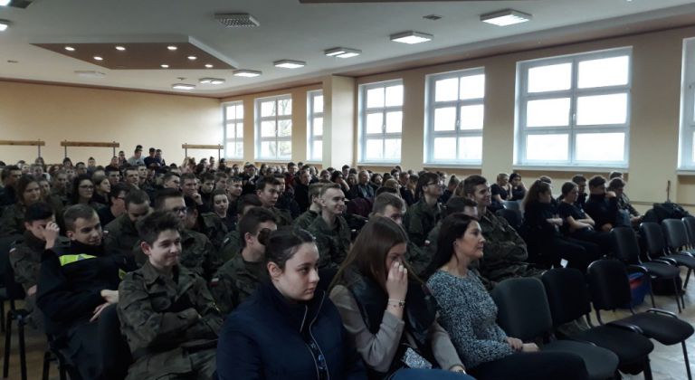 Szkolny Dzień Bezpieczeństwa Cyfrowego w Liceum w Zespole Szkół Ponadgimnazjalnych im. Jana Kasprowicza w Nietążkowie