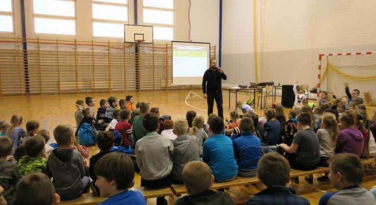 Szkolny Dzień Bezpieczeństwa Cyfrowego w Publicznej Szkole Podstawowej im. Papieża Jana Pawła II w Czajkowie