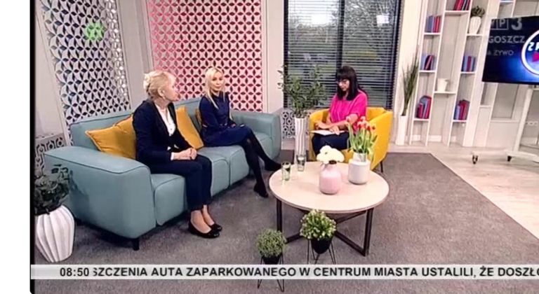 Poranny program pt.: "Z PIERWSZEJ RĘKI"