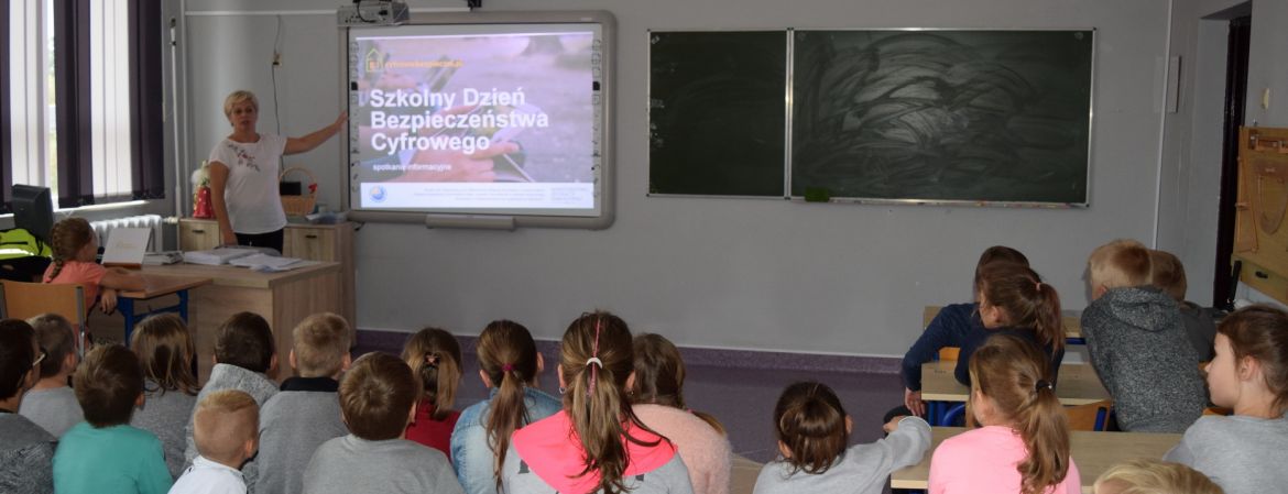 Szkolny Dzień Bezpieczeństwa Cyfrowego w Publicznej Szkole Podstawowej im. M. Skłodowskiej - Curie w Krasińcu.