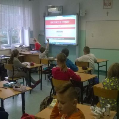 Szkolny Dzień Bezpieczeństwa Cyfrowego w Zespole Szkół Szkoła Podstawowa w Bobrowie