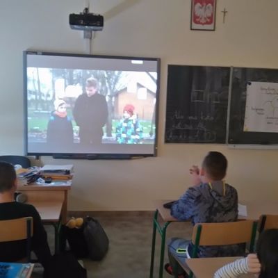 Szkolny Dzień Bezpieczeństwa Cyfrowego w Szkole Podstawowej nr 4 w Nowym Targu