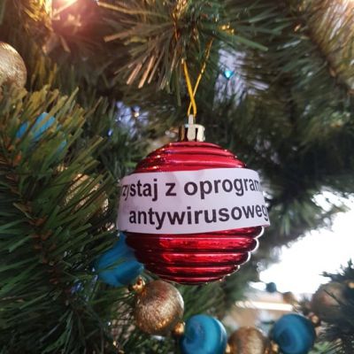 Konkurs na "cyberbezpieczną" bombkę