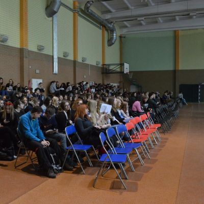 Szkolne Dni Bezpieczeństwa Cyfrowego w V LO im. Jana Heweliusza w Legnicy