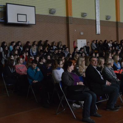 Szkolne Dni Bezpieczeństwa Cyfrowego w V LO im. Jana Heweliusza w Legnicy