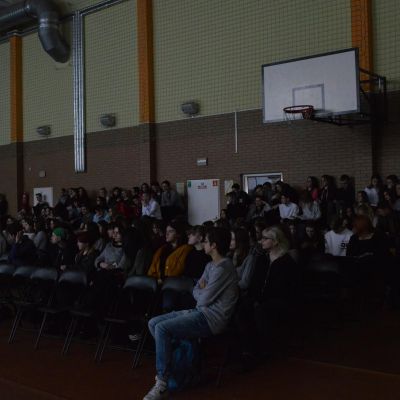 Szkolne Dni Bezpieczeństwa Cyfrowego w V LO im. Jana Heweliusza w Legnicy