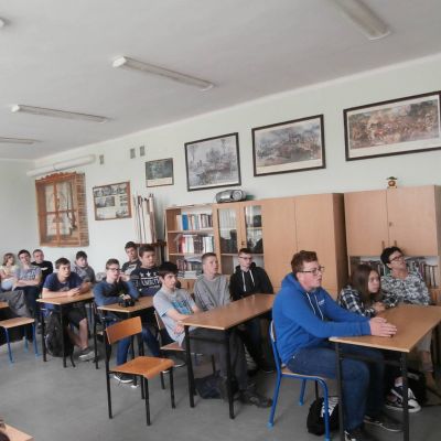 Szkolny Dzień Bezpieczeństwa Cyfrowego w Gimnazjum Specjalnym Nr 2 dla Niepełnosprawnych Ruchowo w Busku-Zdroju