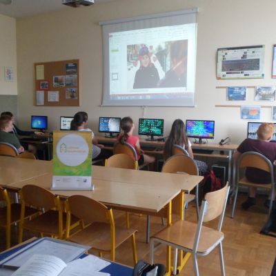 Szkolne Dni Bezpieczeństwa Cyfrowego w SP w Koźmicach Wielkich kalsy 7 Gim