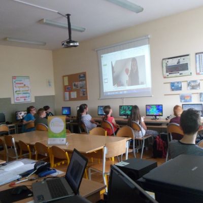 Szkolne Dni Bezpieczeństwa Cyfrowego w SP w Koźmicach Wielkich kalsy 7 Gim