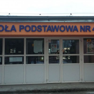 Szkoła Podstawowa nr 4 im. prof. A. Wodziczki w Luboniu