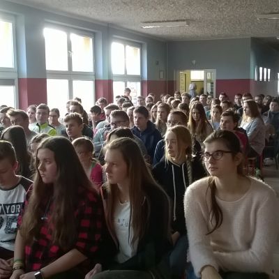 Szkolny Dzień Bezpieczeństwa Cyfrowego w Publicznym Gimnazjum Nr 2 im. Jana Pawła II w Łasku