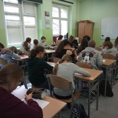 Szkolne Dni Bezpieczeństwa Cyfrowego w Szkole Podstawowej Nr 71 (kl. 7-8) we Wrocławiu