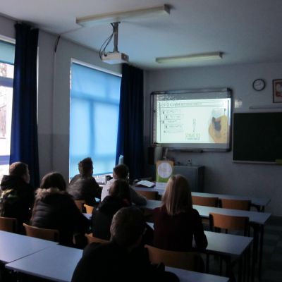 Szkolny Dzień Bezpieczeństwa Cyfrowego w Technikum Nr 13 w Toruniu