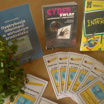 Cyberprzestrzeń w bibliotece