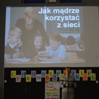 Spotkanie z rodzicami w Gimnazjum im. Macieja Rataja przy Zespole Szkół Dwujęzycznych w Żmigrodzie