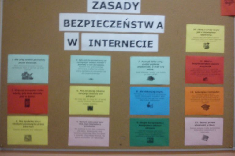 Zasady bezpieczeństwa w Internecie w prezencie od Świętego Mikołaja