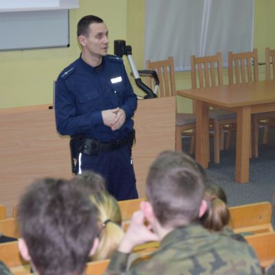 Spotkania profilaktyczne z policjantami