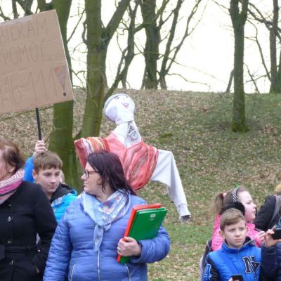 Pierwszy dzień wiosny w średniowiecznym grodzie z telefonem zaufania dla dzieci i młodzieży