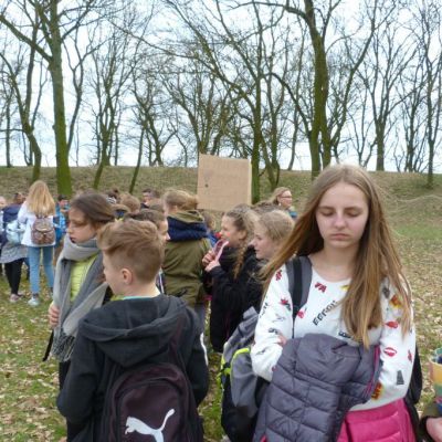 Pierwszy dzień wiosny w średniowiecznym grodzie z telefonem zaufania dla dzieci i młodzieży